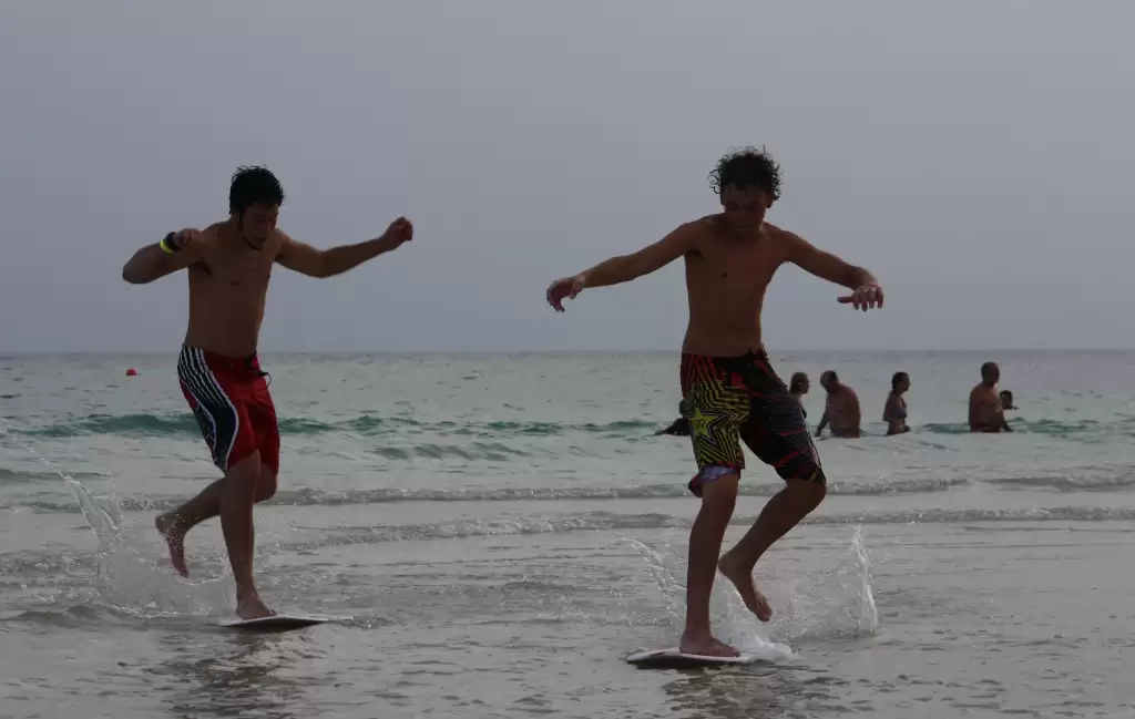 SKIM BOARDING BROS